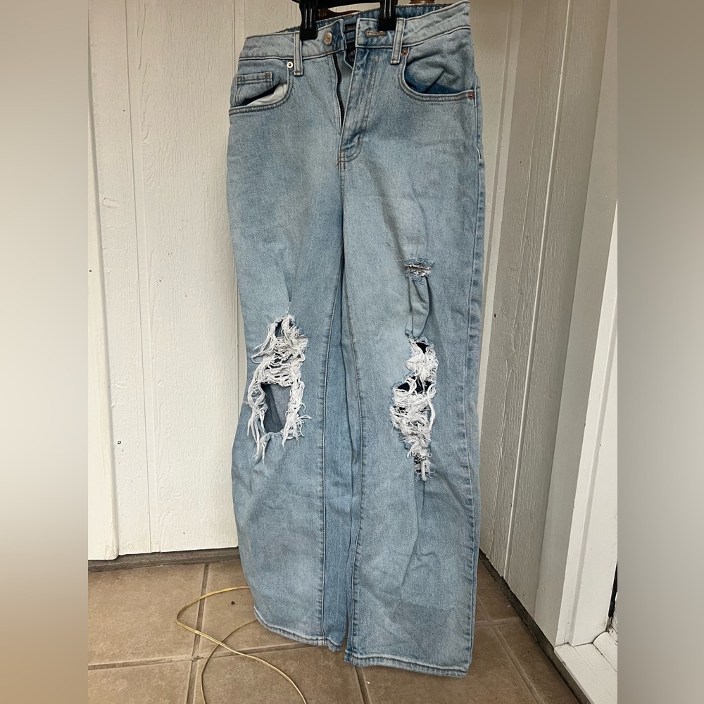 Wild Fable Super High-Rise Baggy Jeans – Distressed Light Wash – Size 0/25R